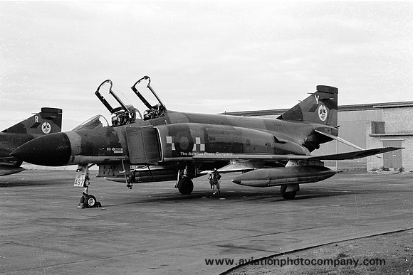 RAF 92 Squadron McDonnell F-4M Phantom FGR.2 XV487/Y (1977)