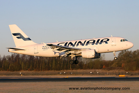 Finnair Airbus A319-100 OH-LVB at Manchester IAP (2017)