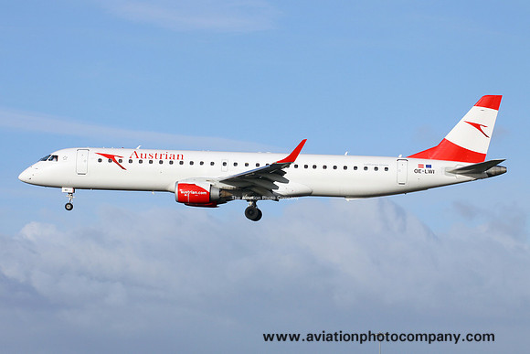 Austrian Airlines Embraer ERJ-195 OE-LWI at Manchester IAP (2017)