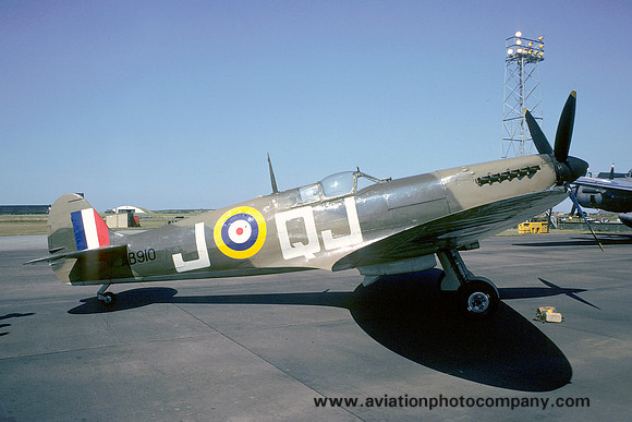RAF Battle of Britain Memorial Flight Supermarine Spitfire Vb AB910 (1977)