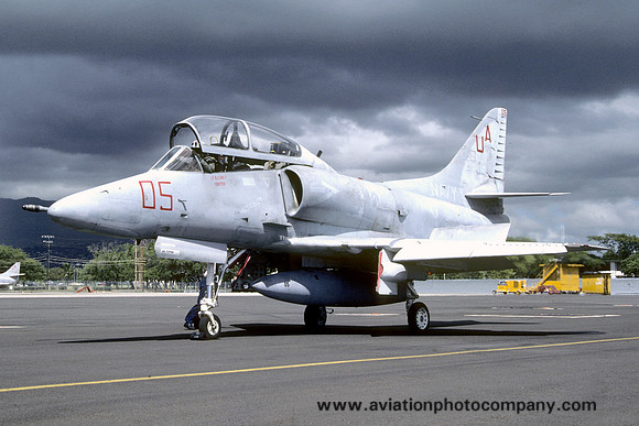 US Navy VC-1 Douglas TA-4J Skyhawk 153685/UA-05 (1986)