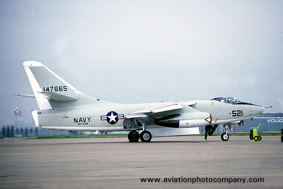 US Navy VAK-208 Douglas EKA-3B Skywarrior 147665/521 (1987)
