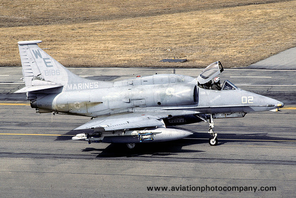 US Marines VMA-214 Douglas A-4M Skyhawk 158186/WE-02 (1987)