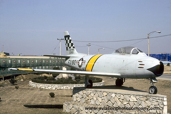 USAF North American F-86F Sabre 61-2910 displayed at Osan AB (1987)