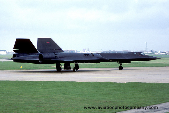USAF 9 SRW Lockheed SR-71A Blackbird 61-7964 at RAF Mildenhall (1987)