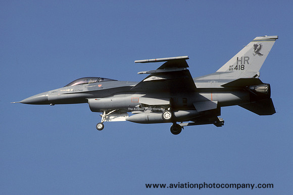 USAF 50 TFW 10 TFS General Dynamics F-16C Fighting Falcon 85-1418/HR (1986)
