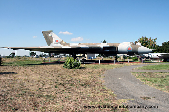 RAF Avro Vulcan B.2 XM605 displayed at the Castle Air Museum (2011)
