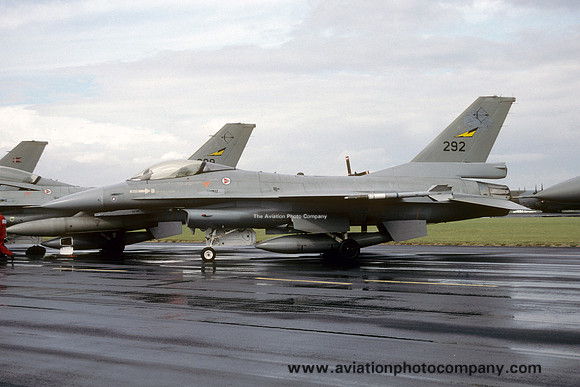 Norwegian Air Force 338 Skv General Dynamics F-16A Fighting Falcon 292 (1990)