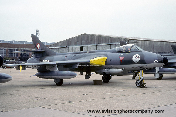 Swiss Air Force Patrouille de Suisse Hawker Hunter F.58 J-4025 (1990)