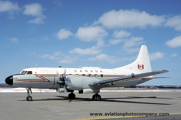 Canadian Air Force 412 Squadron Canadair CC-109 Cosmopolitan 109154 (1990)