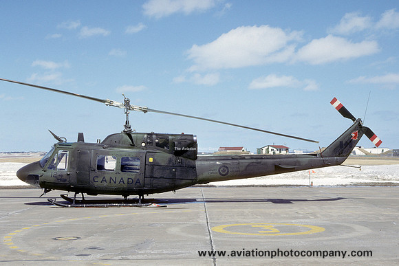 Canadian Air Force 403 Squadron Bell CH-135 Iroquois 135124 (1990)