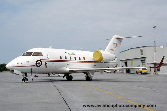 Canadian Air Force 412 Squadron Canadair CL-600 CE-144A Challenger 144609 (1990)