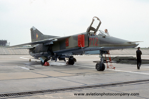 East German Air Force JBG37 Mikoyan MiG-23BN 712 (1990)