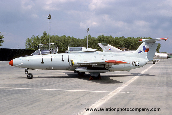 Czech Air Force Aero L-29 Delfin 1705 (1990)