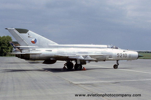 Czech Air Force Mikoyan MiG-21PFM 5210 (1990)