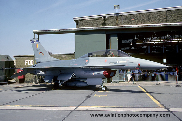 Belgian Air Force 2 Wing 2 Sml General Dynamics F-16B Fighting Falcon FB-24 (1990)