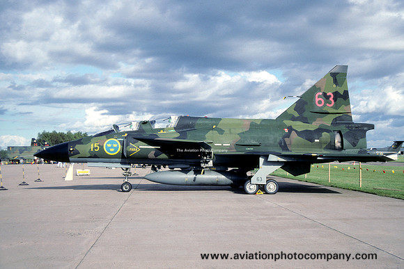 Swedish Air Force F15 SAAB Viggen Sk37E 37807/63 (1990)