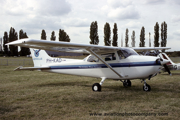 Reims Cessna F172N Skyhawk PH-KAD (1993)