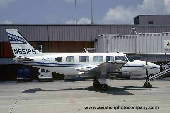 Eagle Piper PA-31-350 Navajo Chieftain N551PH at Atlanta Hartsfield IAP (1985)