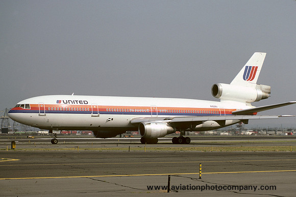 United Airlines Douglas DC-10-10 N1828U (1983)