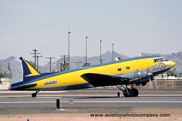 Douglas DC-3C N3443U (1985)