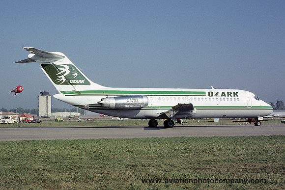 Ozark Airlines Douglas DC-9-15 N375Z (1981)