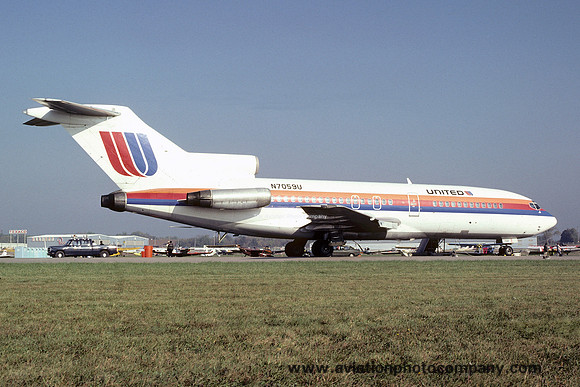 United Airlines Boeing 727-22 N7059U (1981)