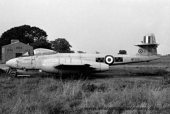 RAF 85 Squadron Gloster Meteor F.8 WF654/Z (1972)