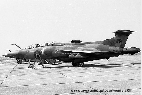 RAF 237 OCU Blackburn Buccaneer S.2 XT283/G (1982)