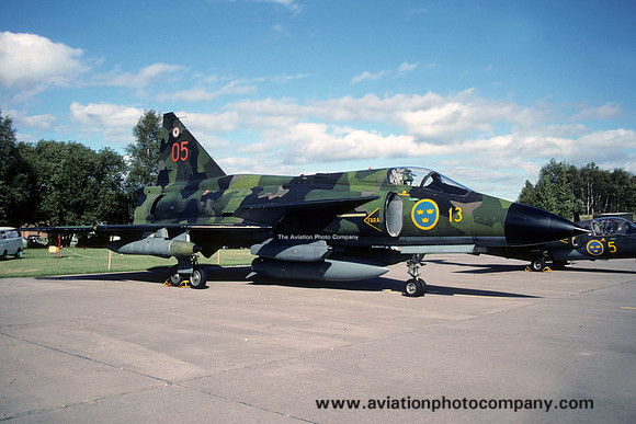 Swedish Air Force F13 SAAB Viggen AJSH-37 37903/05 (1990)