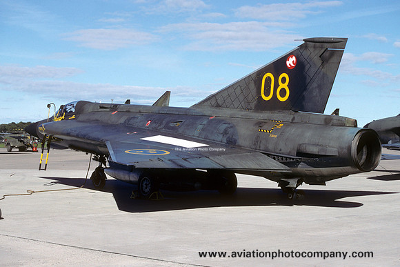 Swedish Air Force F10 SAAB Draken J-35F 35608/08 (1990)