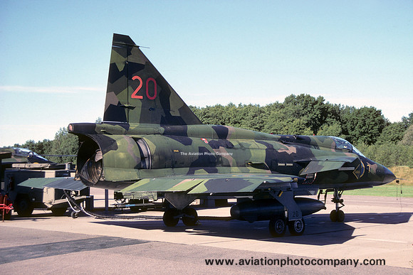 Swedish Air Force F7 SAAB Viggen SJ-37 37020/20 (1990)