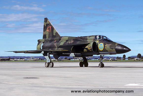 Swedish Air Force F7 SAAB Viggen AJ-37 37047/47 (1990)