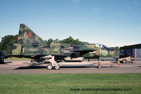 Swedish Air Force F7 SAAB Viggen AJ-37 37068/68 (1990)