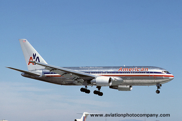 American Airlines Boeing 767-223 N302AA (1985)
