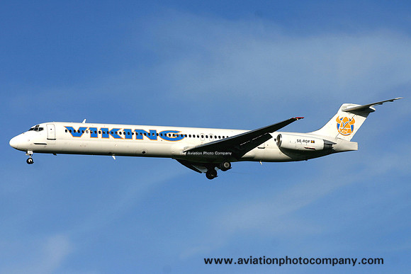 Viking Airlines McDonnell Douglas MD-83 SE-RDF (2006)
