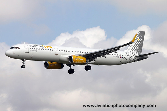 Vueling Airlines Airbus A321-231 EC-MGZ (2015)