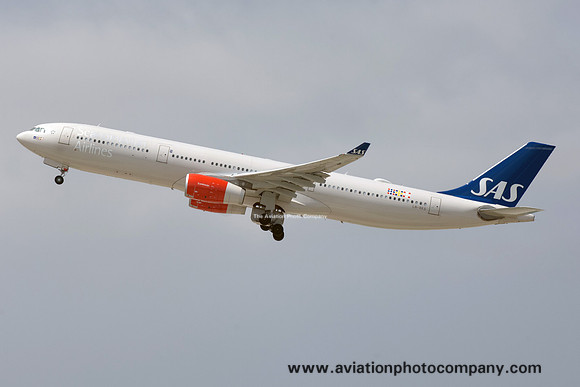 SAS Airbus A330-343E LN-RKS at Los Angeles IAP (2016)