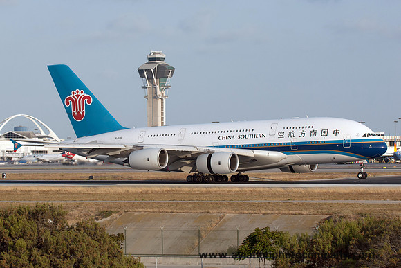 China Southern Airlines Airbus A380-841 B-6136 at Los Angeles IAP (2016)