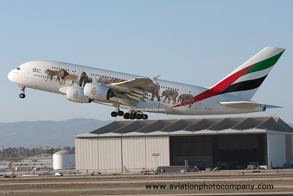 Emirates Airbus A380-861 A6-EOM at Los Angeles IAP (2016)