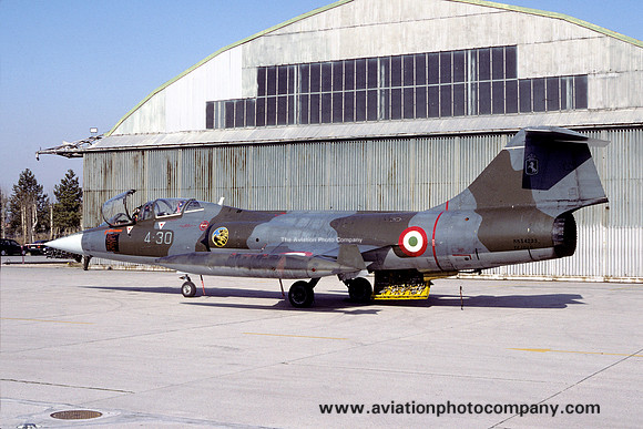 Italian Air Force 4 Stormo Lockheed TF-104G MM54233/4-30 (1994)