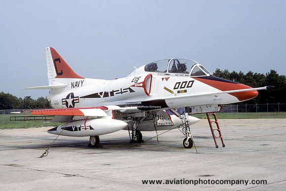 US Navy VT-25 Douglas TA-4J Skyhawk 154322/C-000 (1986)