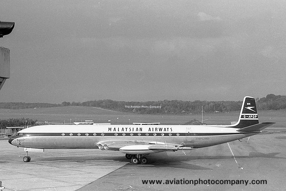 Malaysian Airways De Havilland Comet 4 G-APDP (1965)