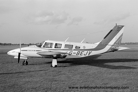 CSE Piper PA-34-200T Seneca II G-BEJV (1978)