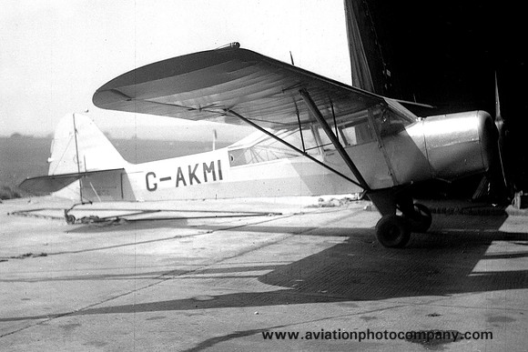 Taylorcraft Auster AOP.V G-AKMI