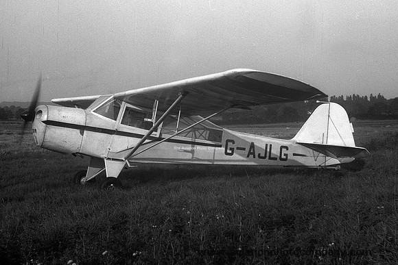 Taylorcraft Auster AOP.IV G-AJLG