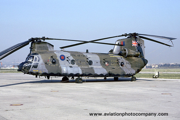 RAF 18 Squadron Vertol Chinook HC.1 ZA670/BG (1991)