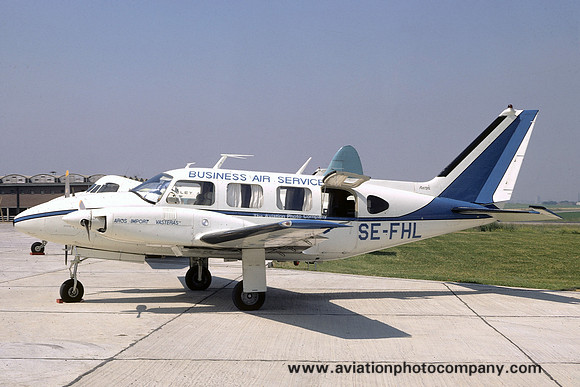 Business Air Services Piper PA-31-310 Navajo SE-FHL (1971)