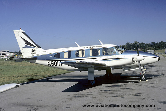 SMB Stage Lines Piper PA-31-310 Navajo N9011Y (1972)