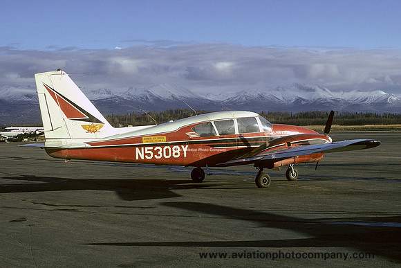 Kennedy Air Service Piper PA-23-250 Aztec B N5308Y (1974)